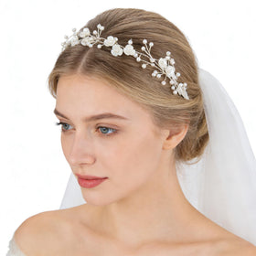 527&huan satin ribbon ends close-up demonstrating adjustable secure ties