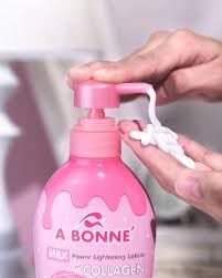 A Bonné lotion texture on hand demonstrating creamy spreadability and absorption