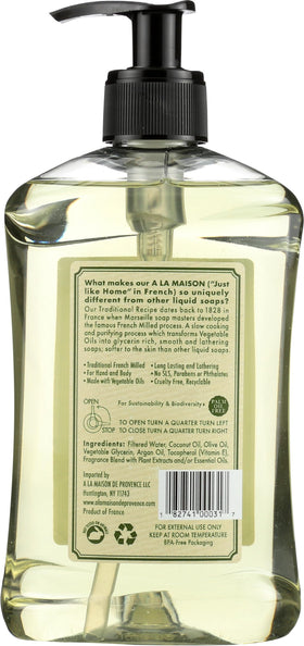 A LA MAISON pump close-up displaying easy dispensing and neat dosing