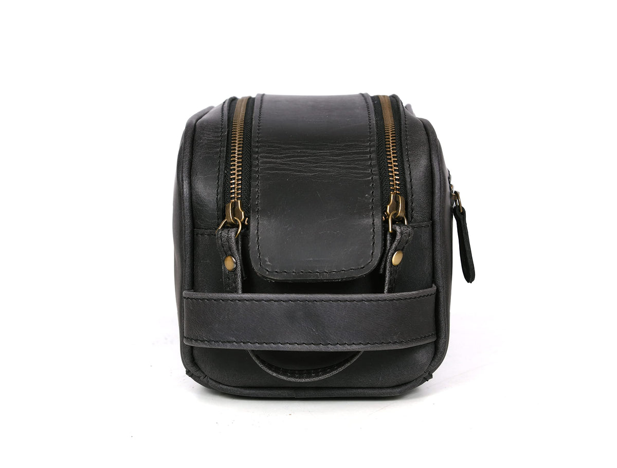 AARON LEATHER GOODS leather strap handle held in hand for easy carry