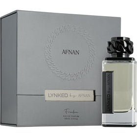 Afnan Lynked Freedom black spray action demonstrating easy application benefit