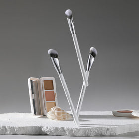 ALBEAUT brush covering blemish for accurate spot concealment