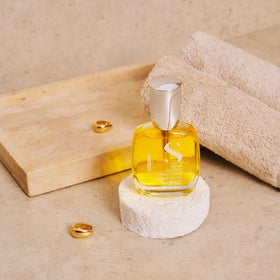 ALFAPARF MILANO flaxseed ingredient detail emphasizing natural shine benefits