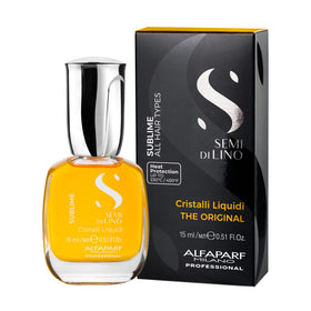 ALFAPARF MILANO pouring drops of Cristalli Liquidi with precise control for lightweight application