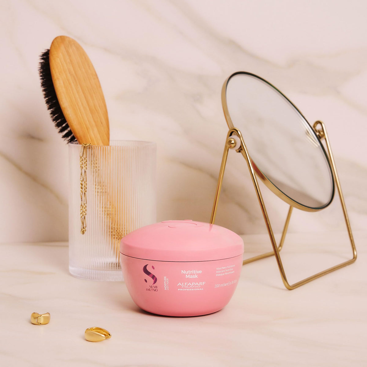 ALFAPARF MILANO open jar revealing creamy mask texture for deep hydration