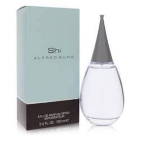 ALFRED SUNG Shi spray atomizer close-up highlighting fine mist application benefit