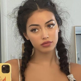 ALICE lifestyle model wearing clusters for dramatic, defined eyes
