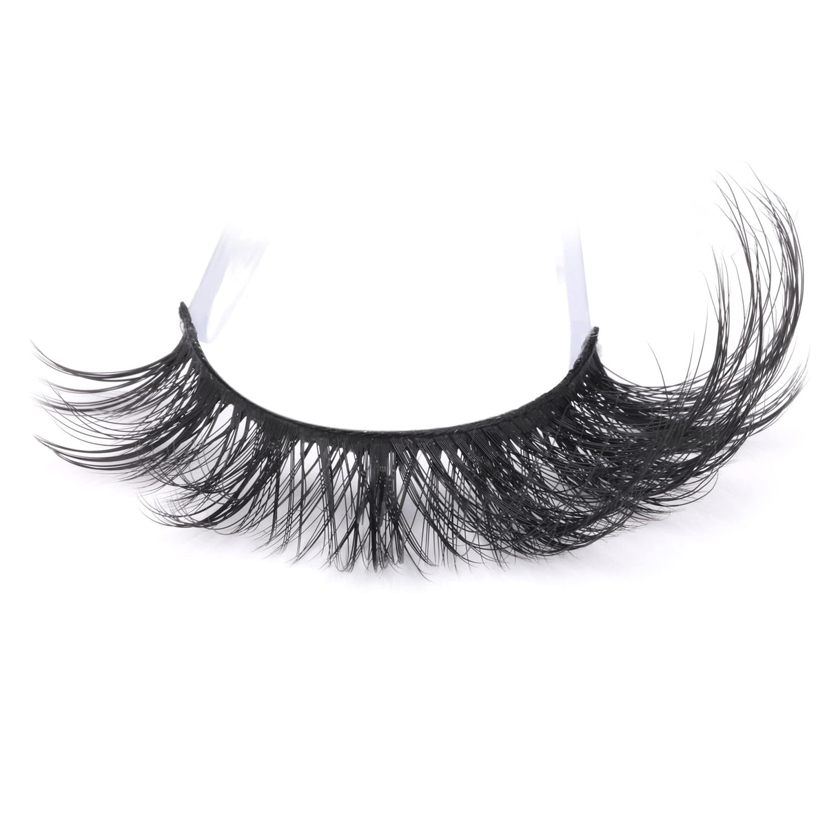ALICROWN cleaned lashes on tray demonstrating reusability
