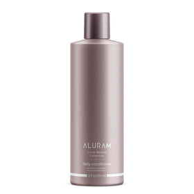 ALURAM front bottle view showing packaging and brand, highlights lightweight hydration