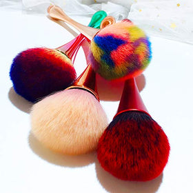 AM RONG MAGIC close texture shot of soft synthetic bristles for gentle skin feel