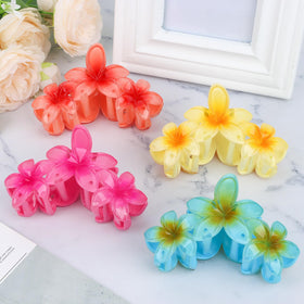 Amariver clips staged on beach towel suggesting summer-ready decorative accent