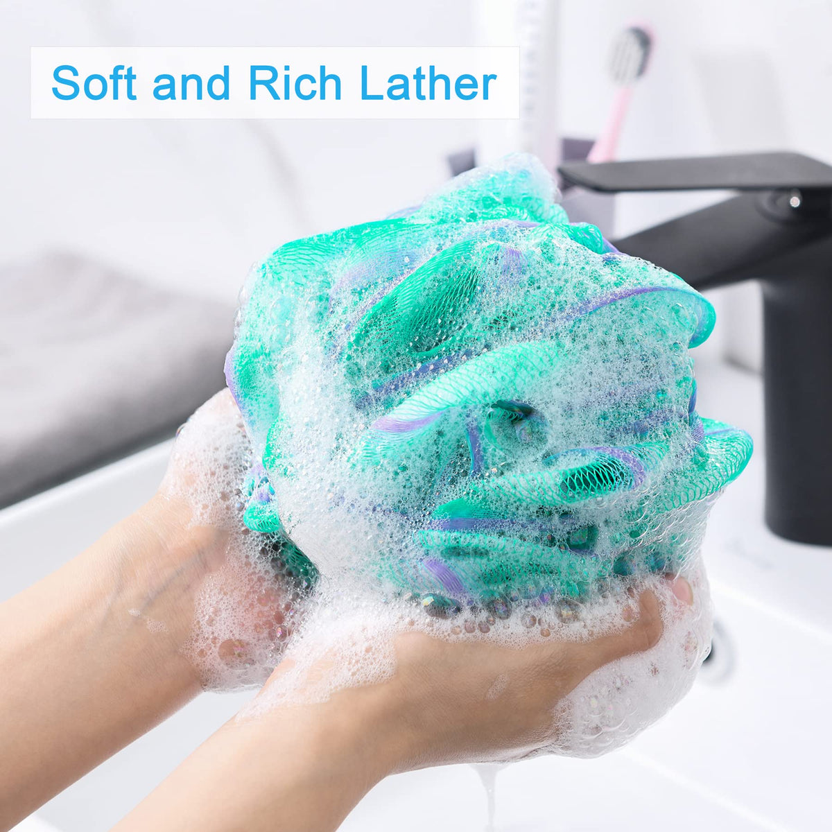 AmazerBath close-up of dense mesh texture highlights gentle exfoliation benefit