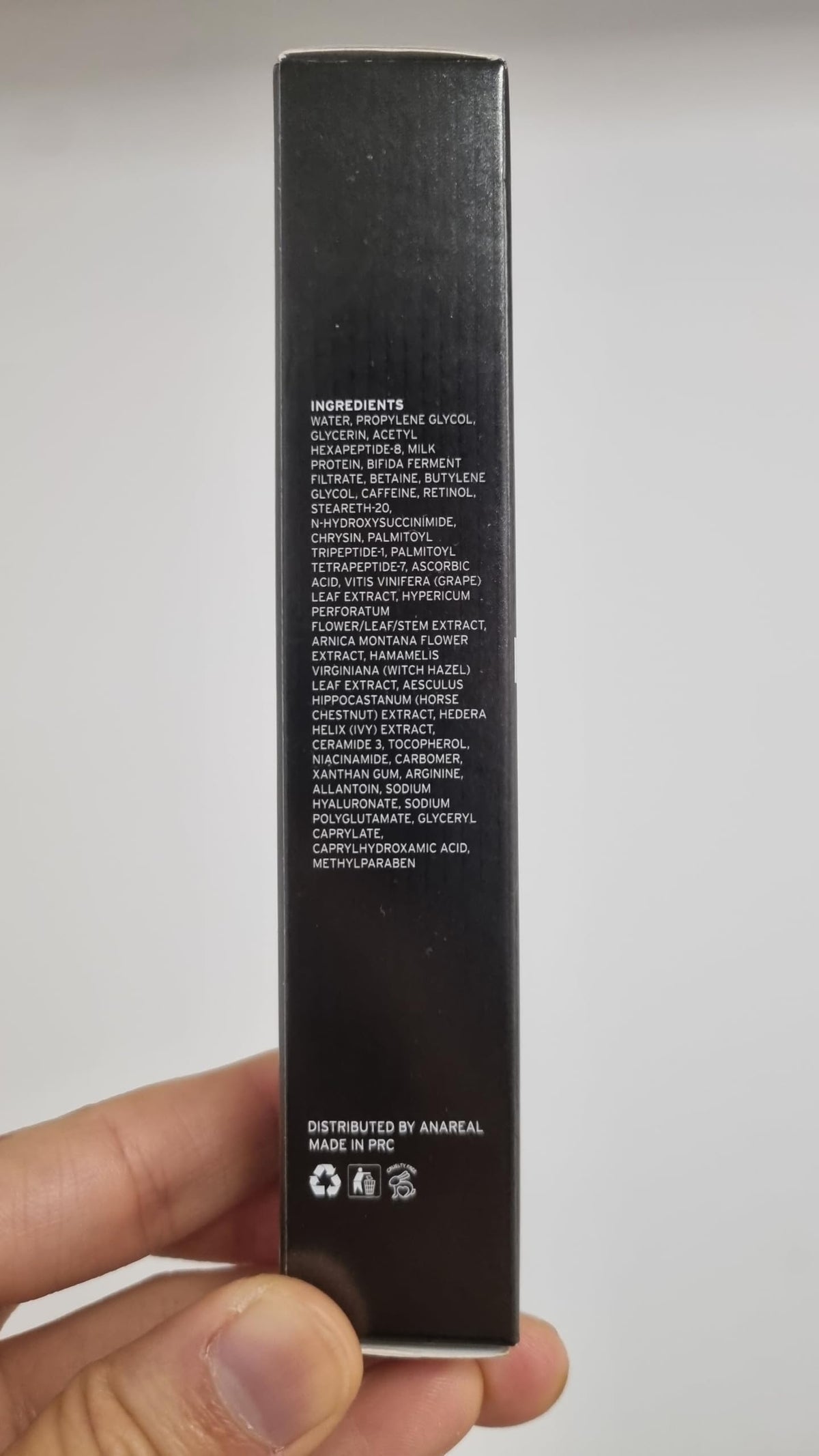 ANAREAL used as a morning primer under makeup showing smoothing benefit