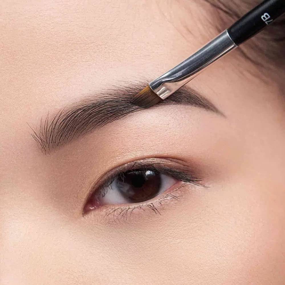 Anastasia Beverly Hills spoolie detail blending pigment for natural finish