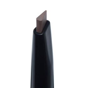 Anastasia Beverly Hills triangular tip close-up demonstrating precise multi-edge control benefit