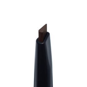 Anastasia Beverly Hills triangular tip close-up for precise application
