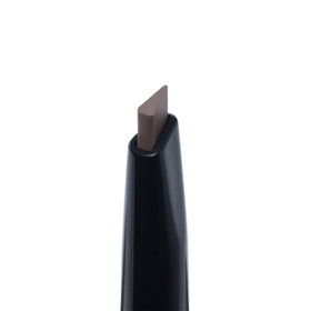 Anastasia Beverly Hills triangular tip close-up for precise shaping and multi-width control