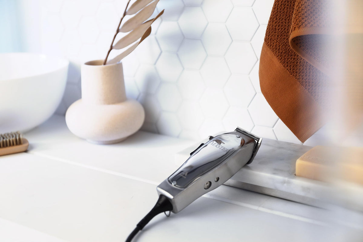 Andis heavy-duty 8-foot cord and plug showing extended reach for salon flexibility