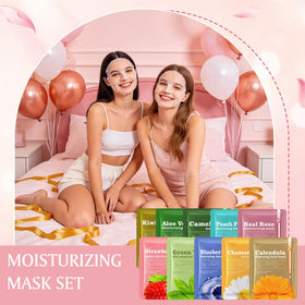 Aottom mask applied on model illustrating even coverage and immediate hydration benefit