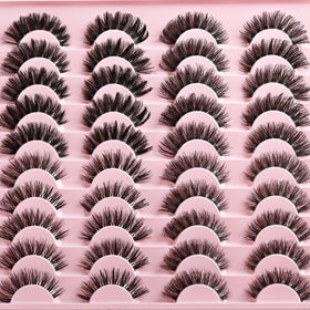 APCYUST lash applied on eye creating natural cat-eye lift with lightweight feel