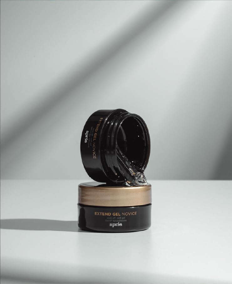 APRÉS open jar with brush applying gel, demonstrates simple application for beginners
