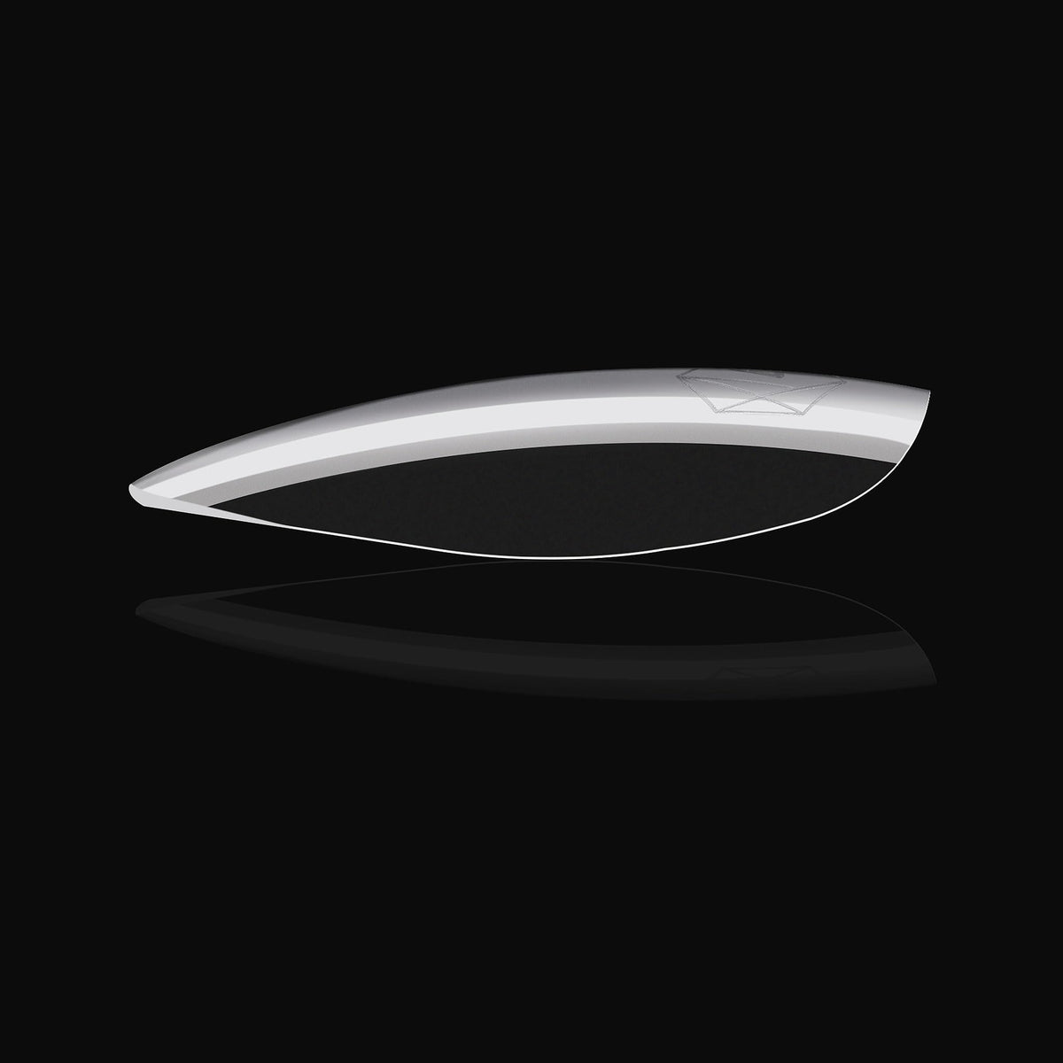 APRÉS translucent tip texture detail highlighting flexible lightweight feel
