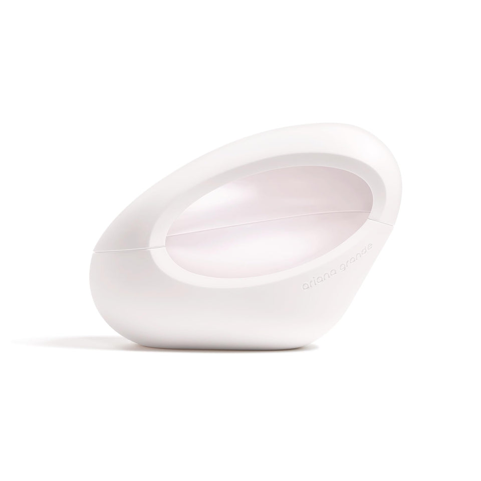 Ariana Grande MOD Vanilla front bottle showing label and sleek glass, conveys modern elegance
