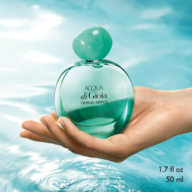 Armani Beauty mist spray in action demonstrating fine, even fragrance dispersion