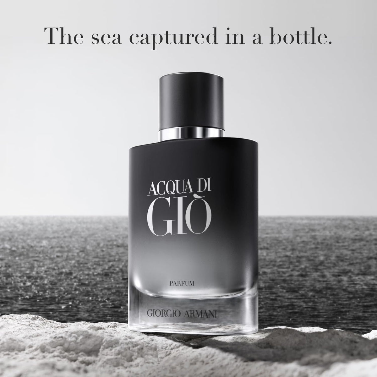 Armani Beauty spray in motion demonstrating fragrant projection and vitality