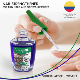 Arobell clear polish texture close-up highlighting even finish and protection benefit