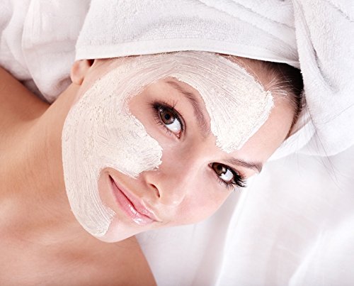 Aromine Rhassoul clay mask in use on face demonstrating gentle cleansing and nourishing effect
