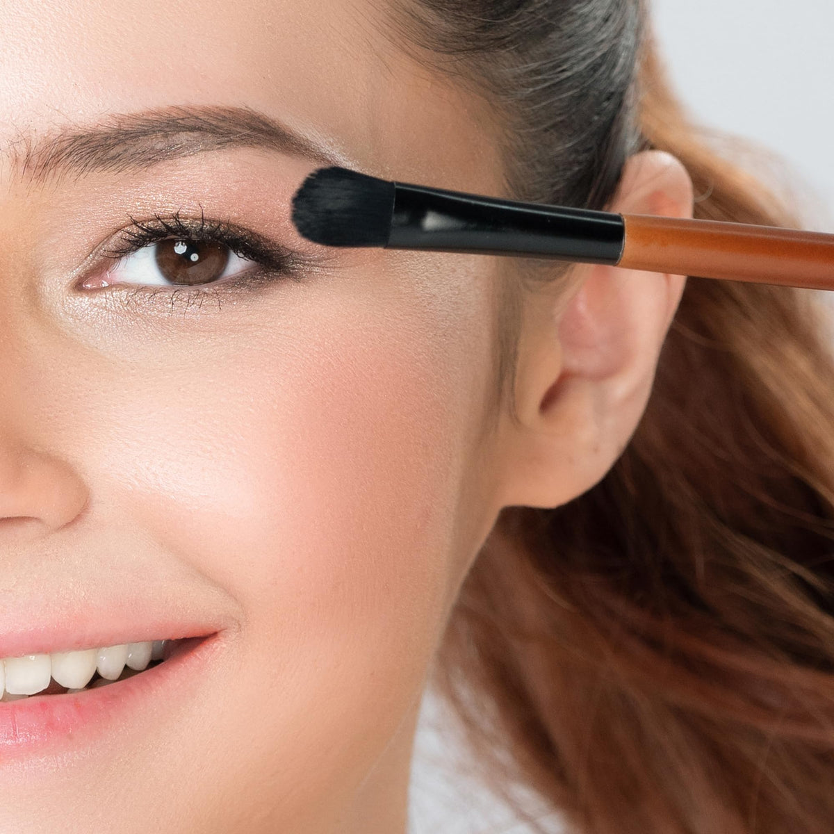 ARTDECO before and after eyelids comparison showing improved color and reduced redness