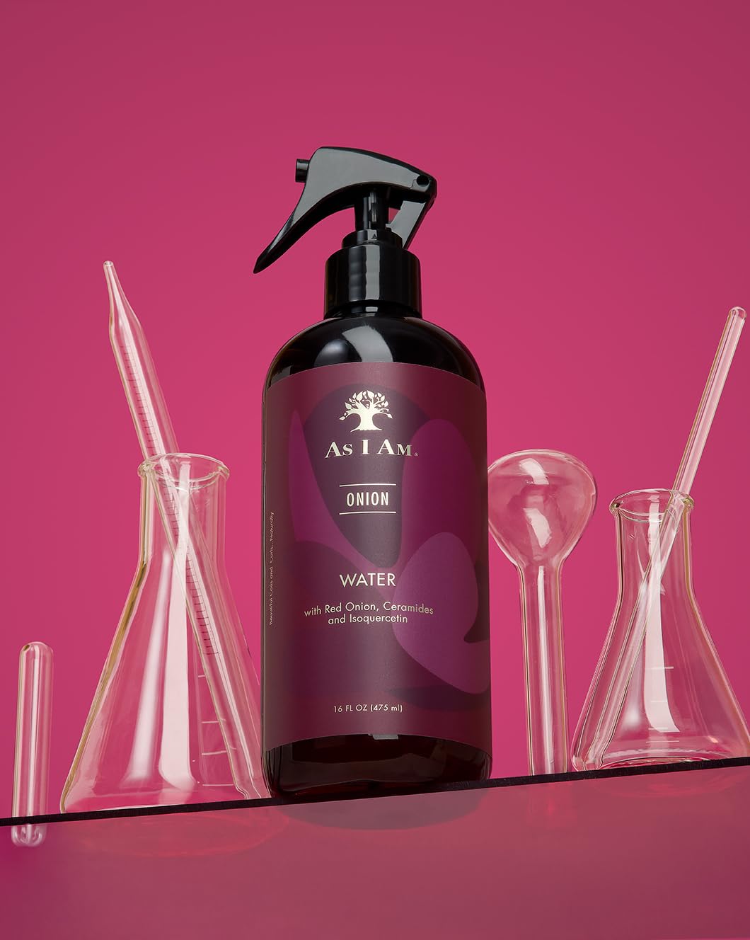 As I Am used on natural hair in lifestyle scene to illustrate everyday use benefits