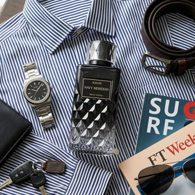 Auelife bottle on office desk illustrating everyday wear and fresh professional impression