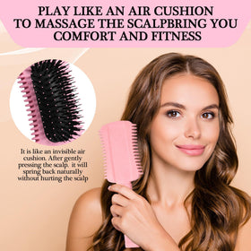 Auhrjomra brush detangling wet curls, reduces breakage while styling