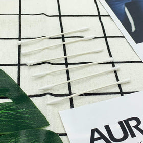 AURASIN pack size with hand showing scale and long-lasting 200-piece supply