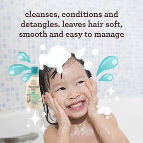 Aveeno Kids pouring lather demonstrating mild cleansing and ease
