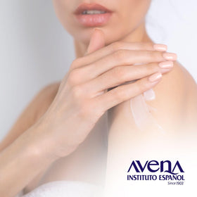 Avena Instituto Español ingredient label highlighting natural oat extract benefit
