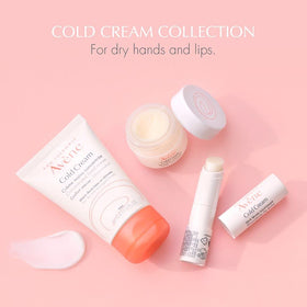 Eau Thermale Avène applied outdoors on lips highlighting protective comfort