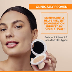 Avène cream-to-powder texture close-up showing smooth matte benefit