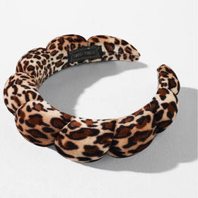 Ayesha close-up velvet texture highlighting softness for gentle contact