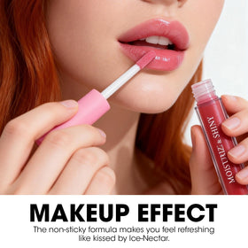 AZEN woman applying gloss demonstrating quick everyday shine boost