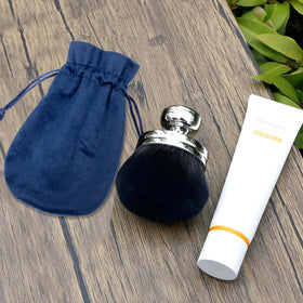 BABYSHEEP beach travel setup highlighting portability and convenience
