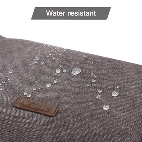 BAGSMART elastic band close-up holding razors and trimmer securely to prevent movement