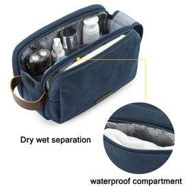 BAGSMART close-up of waterproof PVC wet pocket preventing spills and leaks