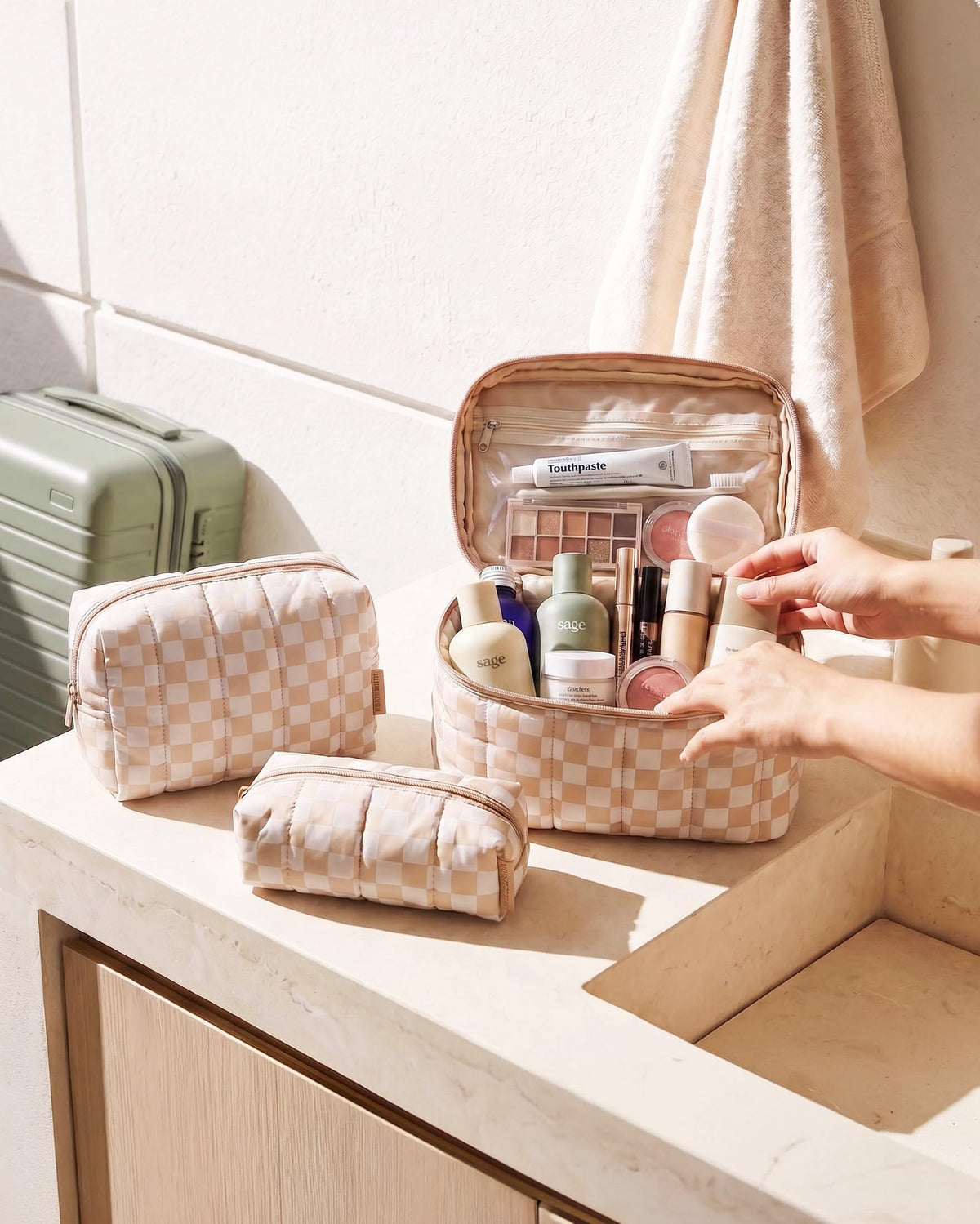 BAGSMART small pouch inside handbag demonstrating compact convenience
