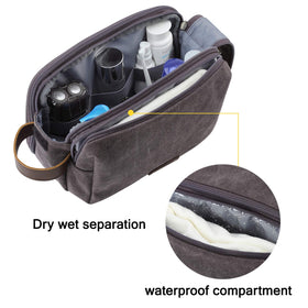 BAGSMART close-up of waterproof PVC zipper pocket protecting wet items