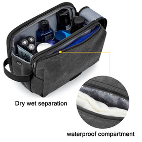 BAGSMART close-up of waterproof PVC wet pocket protecting liquids and preventing leaks