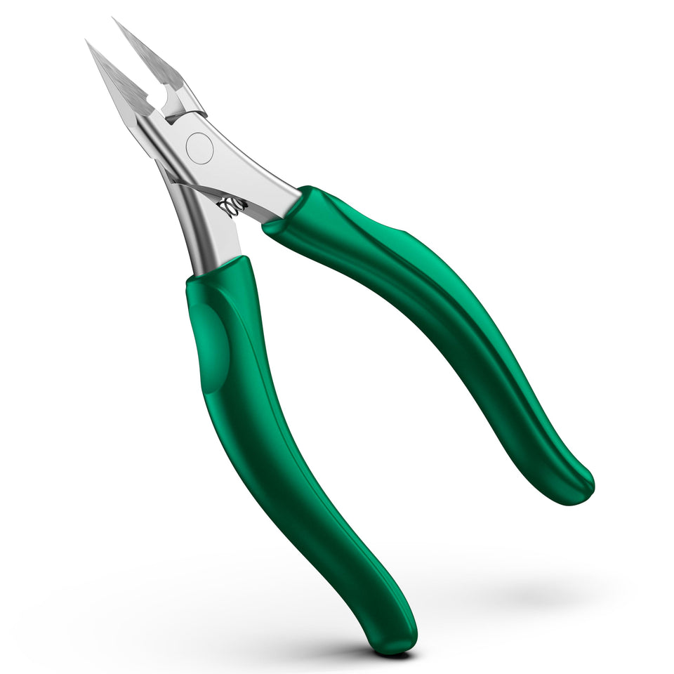 Baluca front view of green clippers showing full tool and benefits for precise trims