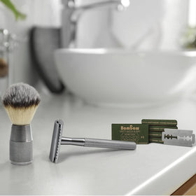Bambaw close-up of platinum-coated blade edge for longer-lasting sharpness
